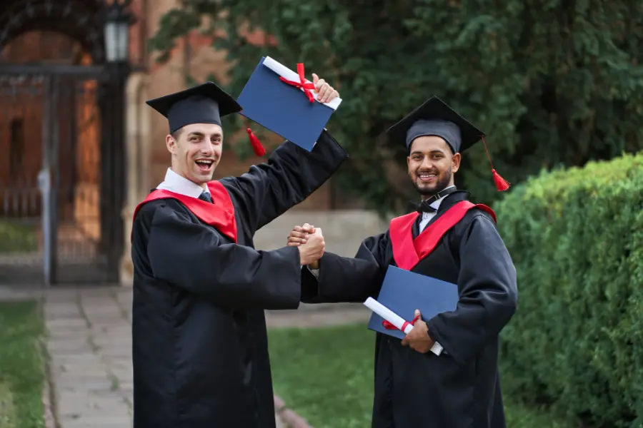 A Clear Guide to Launching Your Career as a Fresh Graduate in the UAE